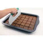 BergHOFF Perfect Slice 7-Piece Carbon Steel Baking Pan Set with Slicing Tools thumbnail 3