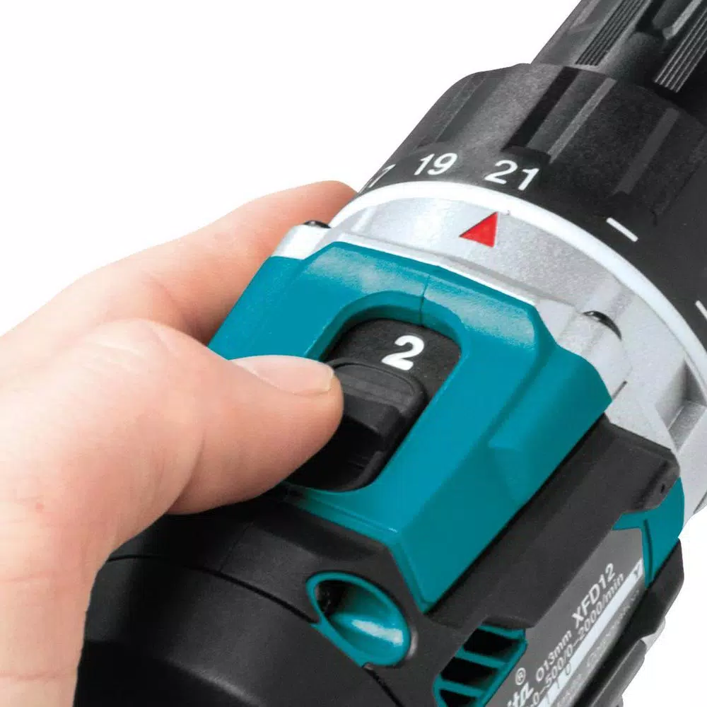 Makita 18V LXT Brushless 1/2 in. Driver-Drill Kit with Two 5.0 Ah Batteries, Charger, and Bag