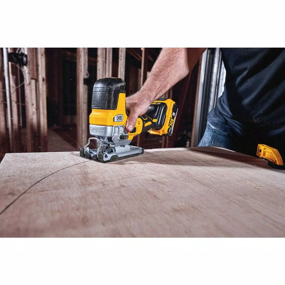 DEWALT 20V MAX XR Brushless Cordless Barrel Grip Jigsaw Kit with (2) 5.0Ah Batteries & Charger