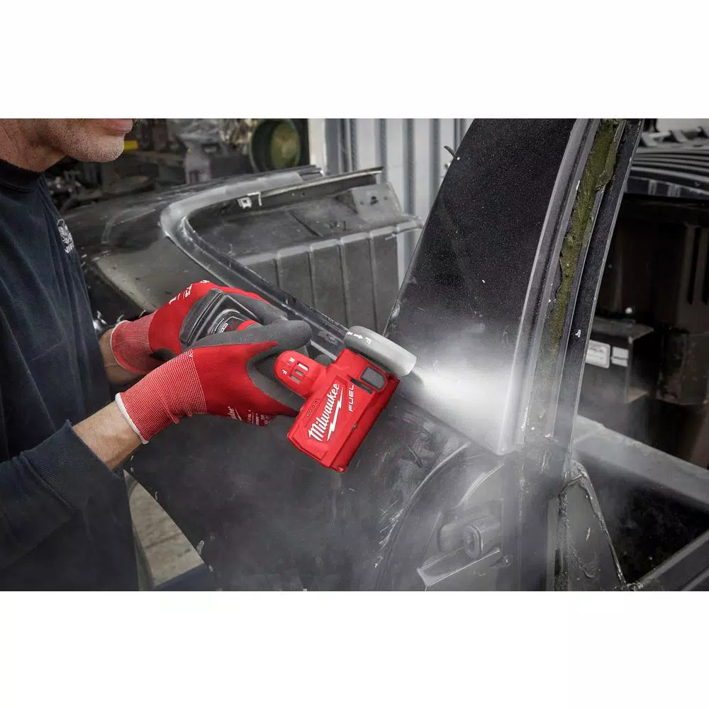 Milwaukee M12 FUEL 3 in. Brushless Cordless Cut Off Saw Kit with M12 Oscillating Multi-Tool