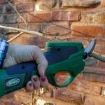 Scotts 7.2V Cordless Electric Pruner with 2 Ah Lithium-Ion Battery and Charger thumbnail 3