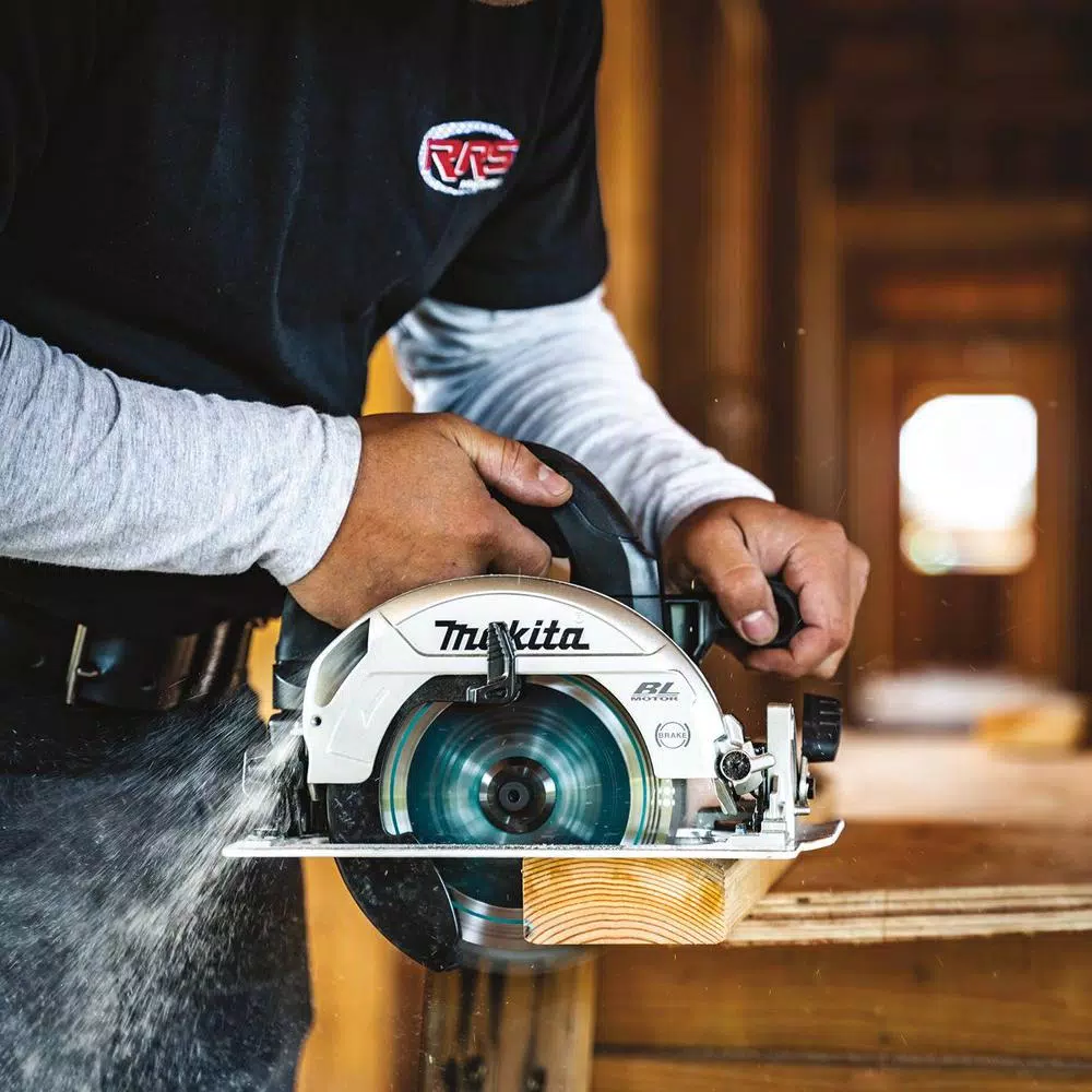 Makita 18V LXT Brushless Cordless Combo Kit: Hammer Drill, Circular Saw, Reciprocating Saw & 2x 5.0Ah Battery Starter Pack
