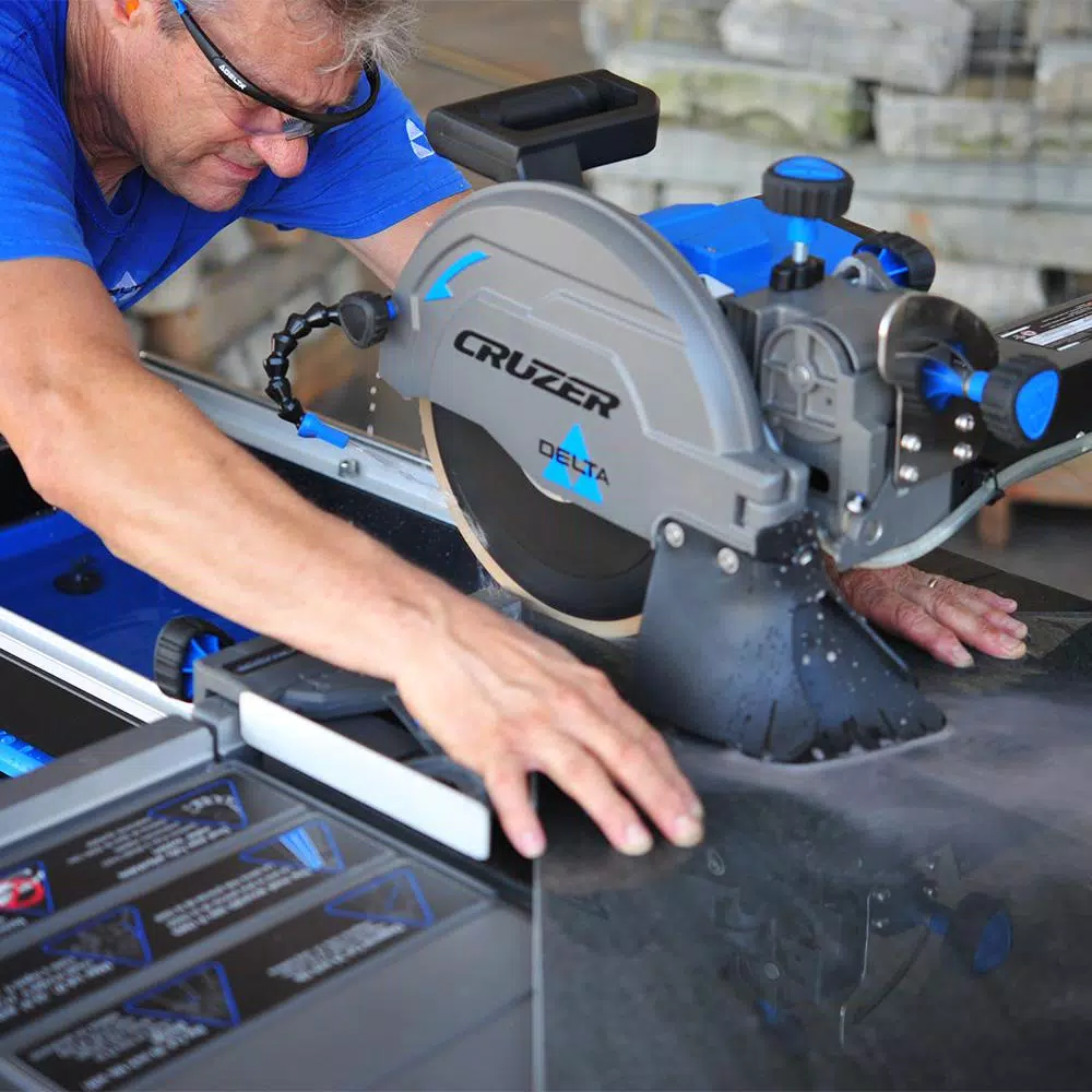 Delta 10 in. Wet Tile Saw, 15 Amp, 2.8 HP with 34 in. Rip Capacity