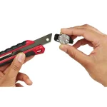Milwaukee 18 mm Snap-Off Utility Knife with Metal Lock and Micro Carbide Blade thumbnail 8