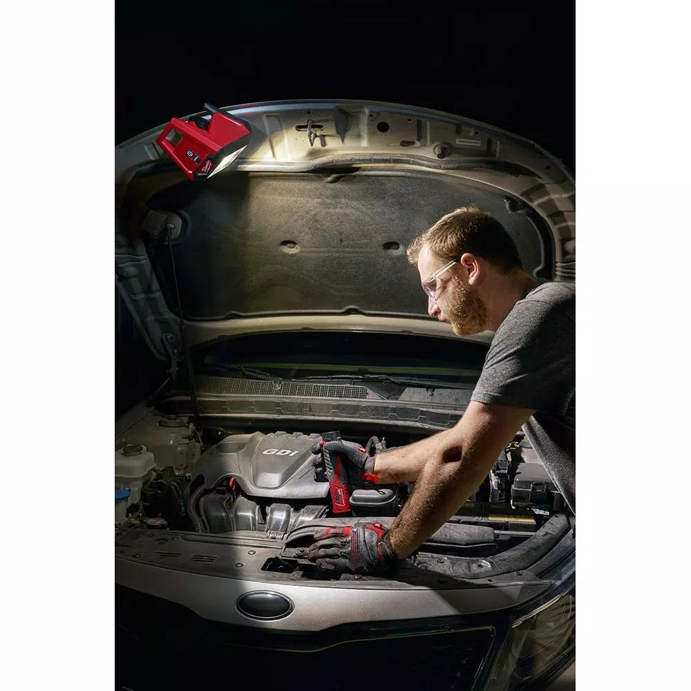 Milwaukee M12 12V Cordless Copper Tubing Cutter Kit with 1000 Lumen M12 ROVER Flood Light