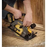 DEWALT FLEXVOLT 60V MAX 7-1/4 in. Brushless Cordless Circular Saw Kit thumbnail 13