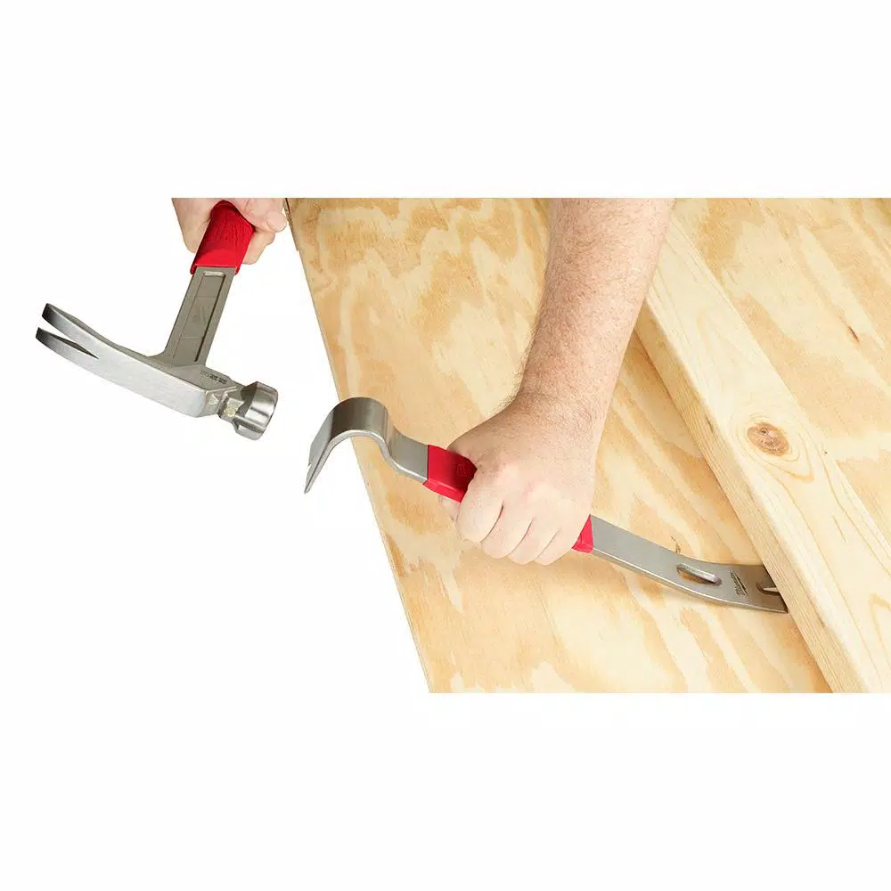 Milwaukee 15 in. Pry Bar with SHOCKSHIELD Grip