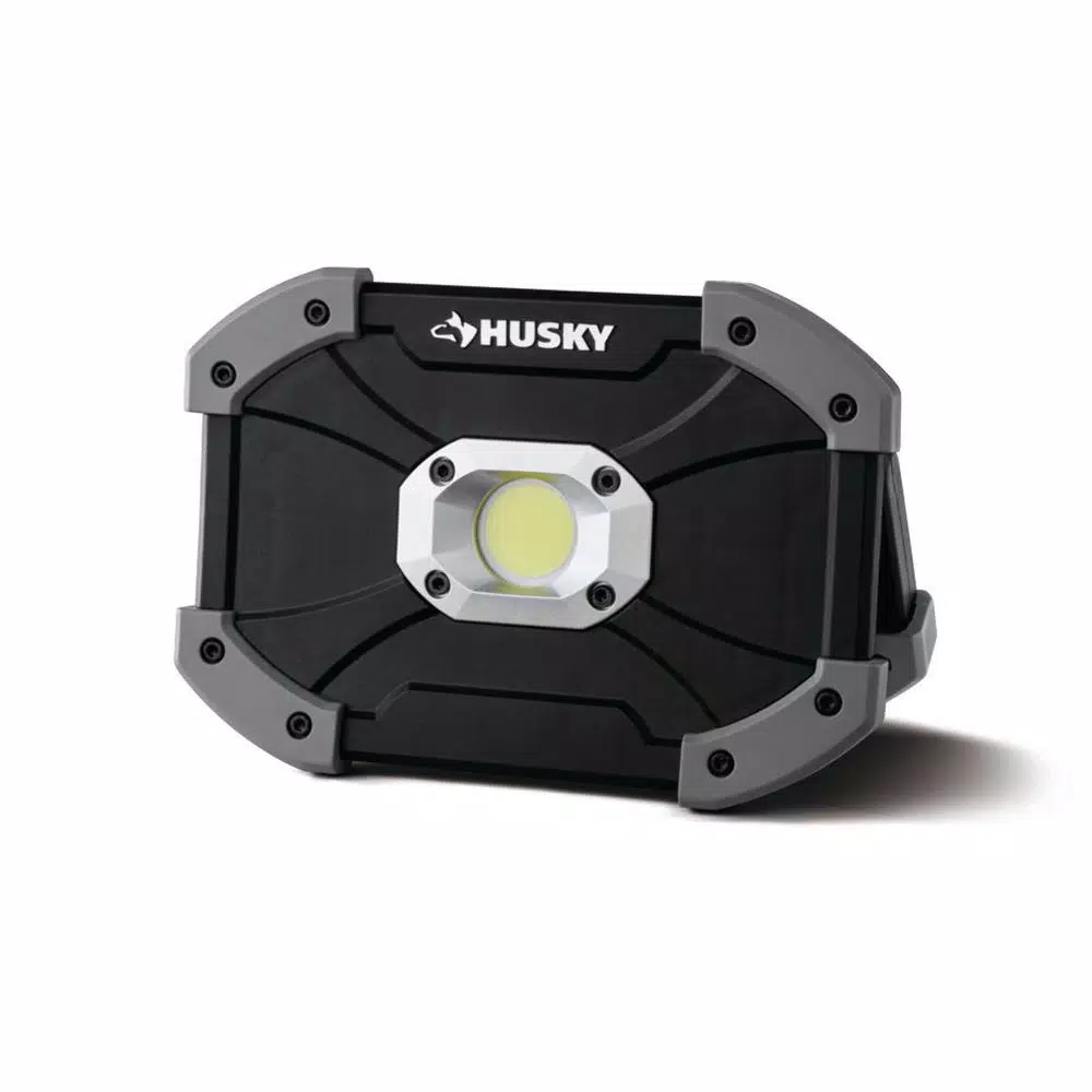 Husky 700 Lumens LED Utility Light with 180° Foldable Handle - Black