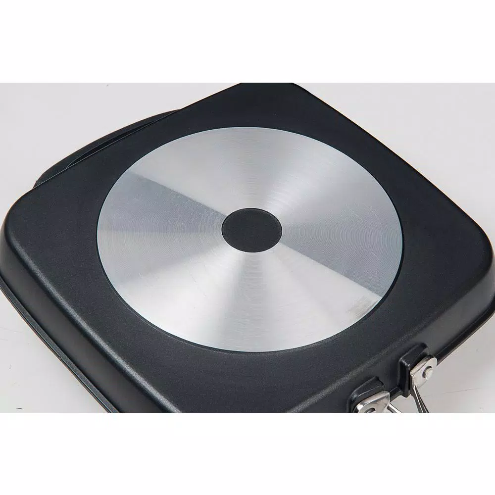 MasterPan3 11 in. Cast Aluminum 3-Compartment Nonstick Skillet, Black