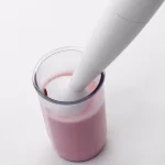 Betty Crocker 2-Speed White Immersion Blender with 600 ml Beaker and Stainless Steel Blade thumbnail 5