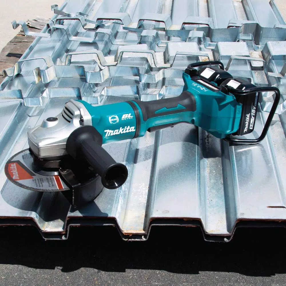 Makita 18V X2 LXT (36V) 7 in. Brushless Paddle Switch Angle Grinder Kit with 5.0 Ah Batteries & 10pk Grinding Wheels