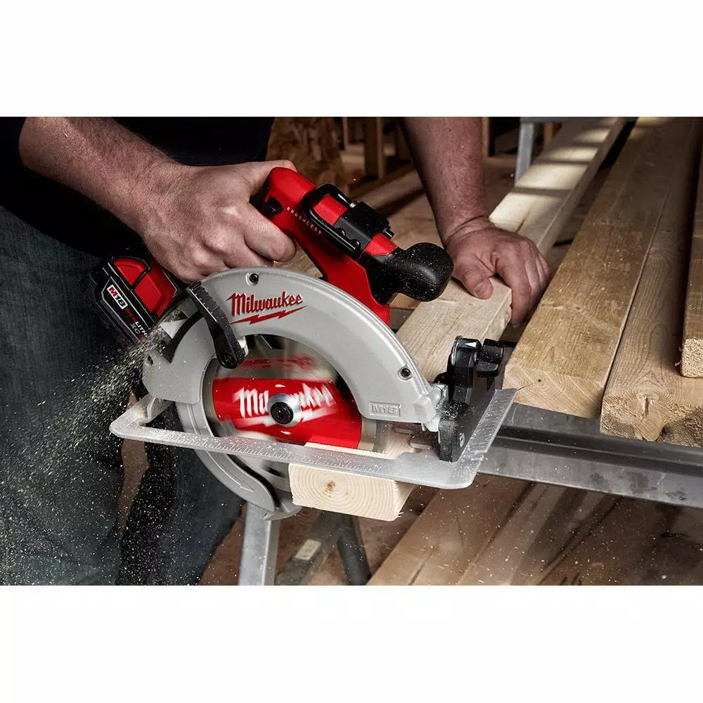Milwaukee M18 FUEL 18V Brushless Cordless Jig Saw and 7-1/4 in. Circular Saw Combo Kit with (2) 6.0Ah Batteries