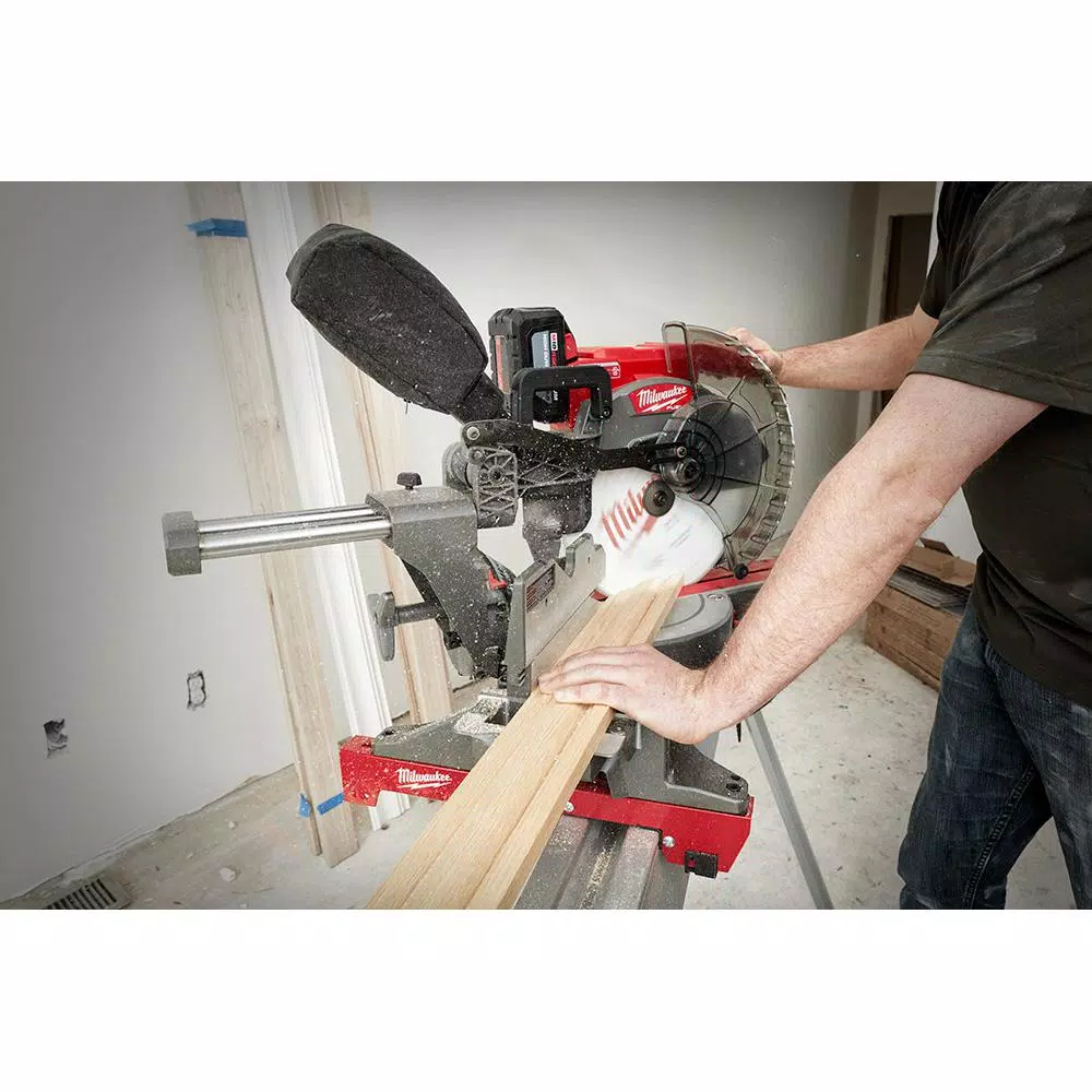 Milwaukee M18 FUEL 12 in. Dual Bevel Sliding Compound Miter Saw Kit with 8.0 Ah Battery