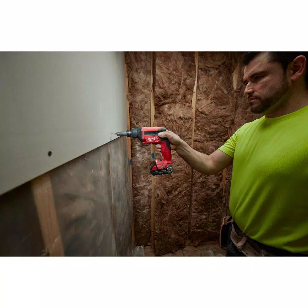 Milwaukee M18 FUEL 18V Brushless Cordless Drywall Screw Gun & M18 Cut Out Tool Kit