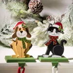 Glitzhome Wooden and Metal Cat and Dog Stocking Holder Set of 2 thumbnail 8
