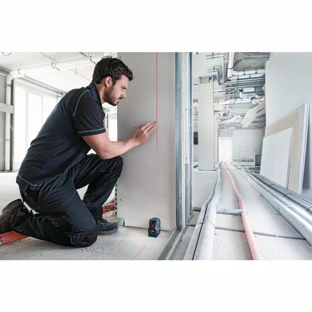 Bosch GLL 50 Self-Leveling Cross-Line Laser Level Kit, 50 ft. Range, Reconditioned