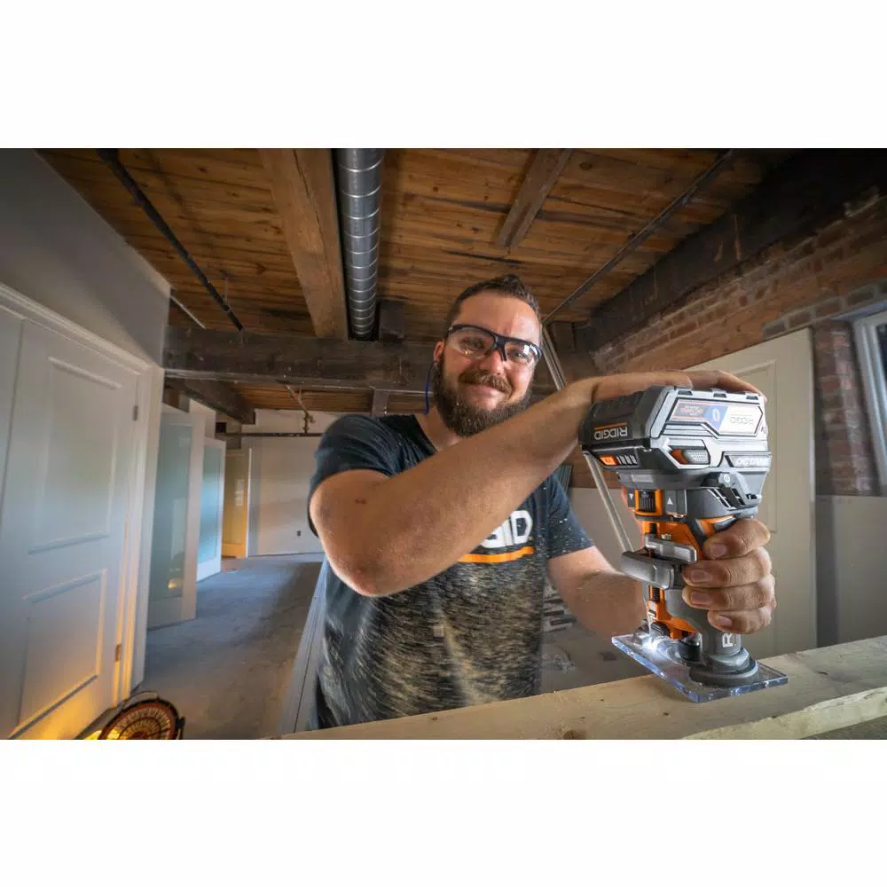 RIDGID 18V OCTANE Brushless Compact Fixed Base Router Kit with 2.0 Ah Battery and Charger