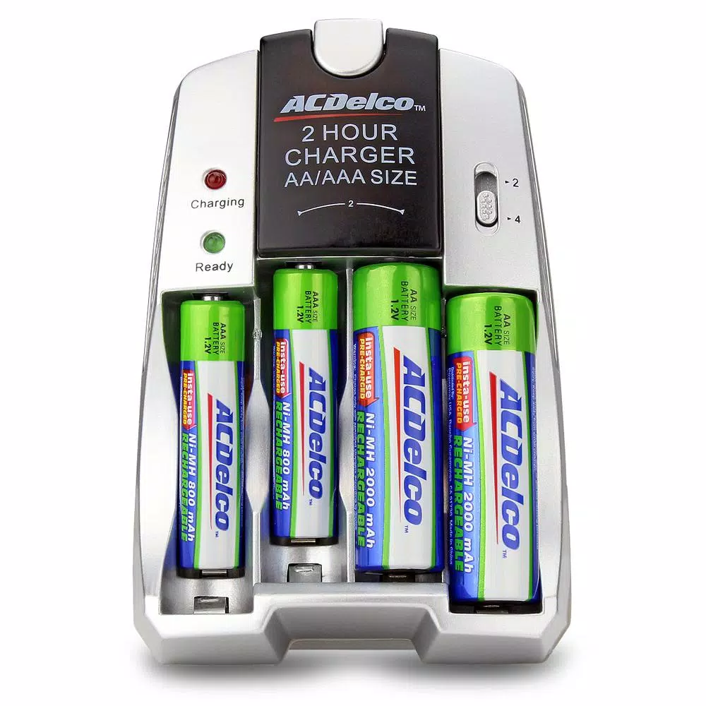 ACDelco AA/AAA NiMH Rechargeable Fast Charger Kit with 4 AA Batteries