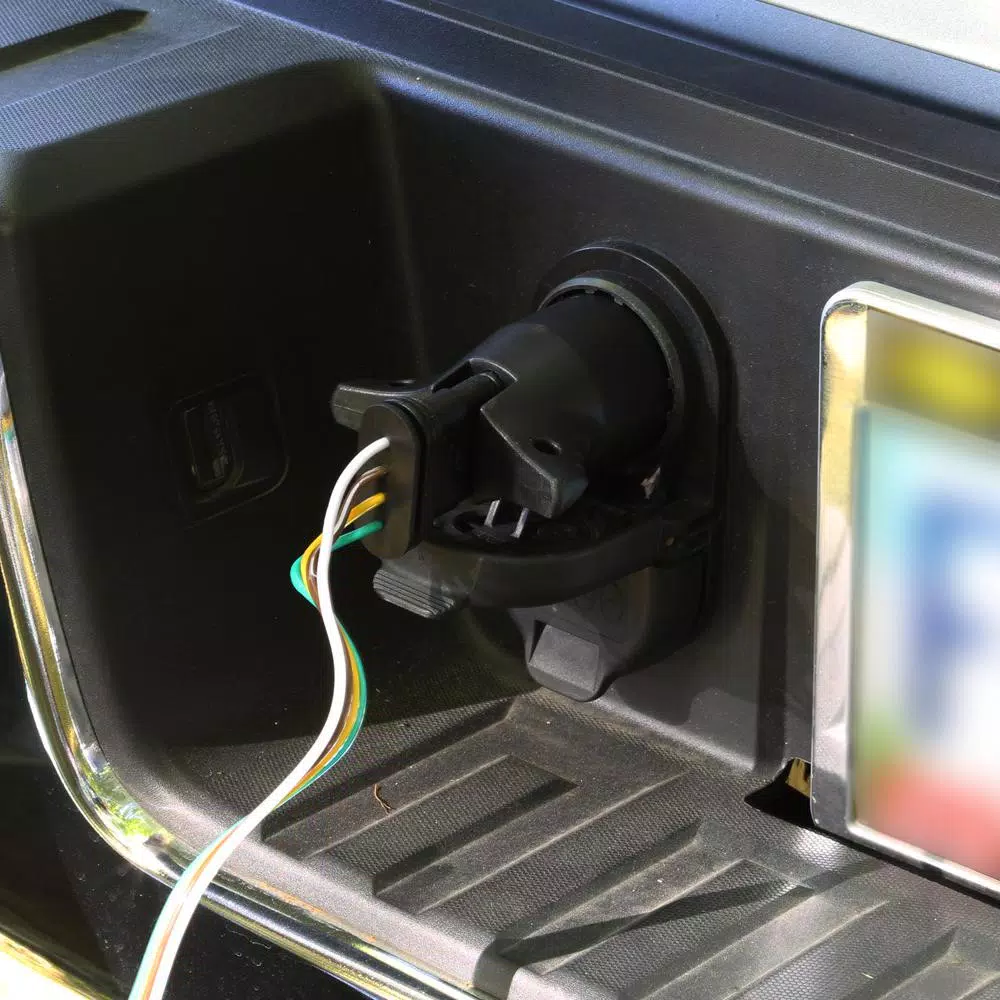 TowSmart 7-Way Round Blade to 4-Way Flat Electrical Trailer Adapter