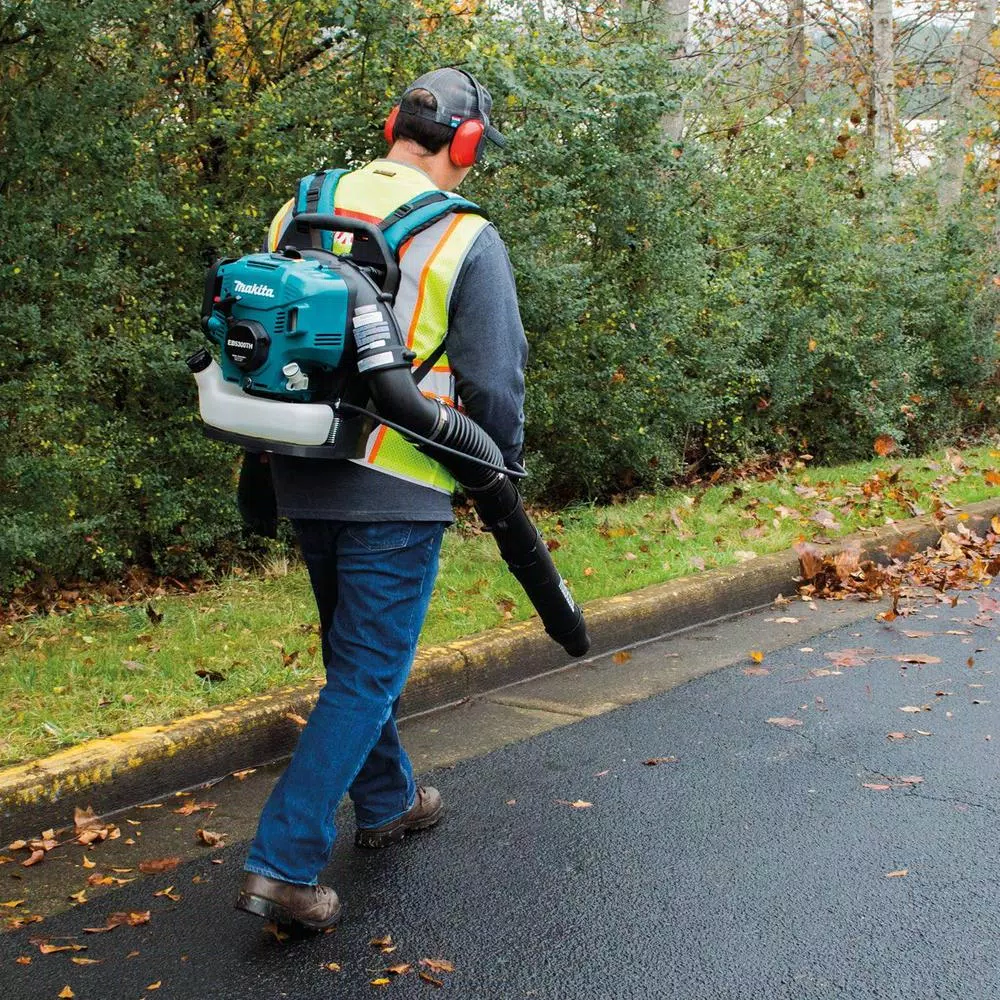 Makita EB5300TH 52.5cc MM4 4-Stroke Commercial Backpack Blower, 184 MPH, 516 CFM