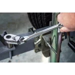 Husky 1/2 in. Drive 100-Position Locking Flex-Head Ratchet thumbnail 4