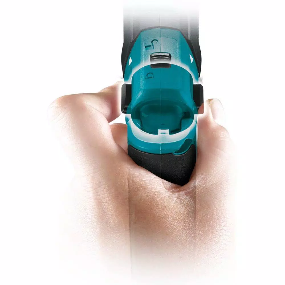 Makita 7.2V Lithium-Ion Cordless 1/4 in. Hex Impact Driver Kit
