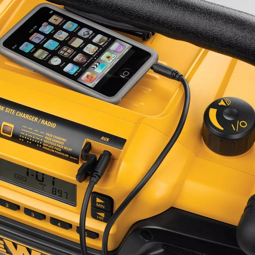 DEWALT 7.2V - 18V Heavy-Duty Worksite Radio and Charger
