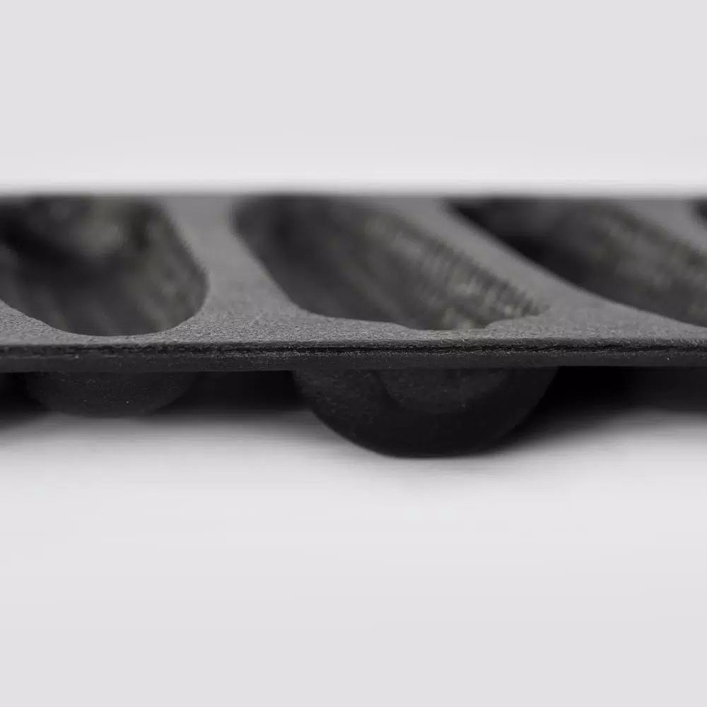 ExcelSteels 12.25 in. Cast Iron Corn Shaped Bread Baking Tray
