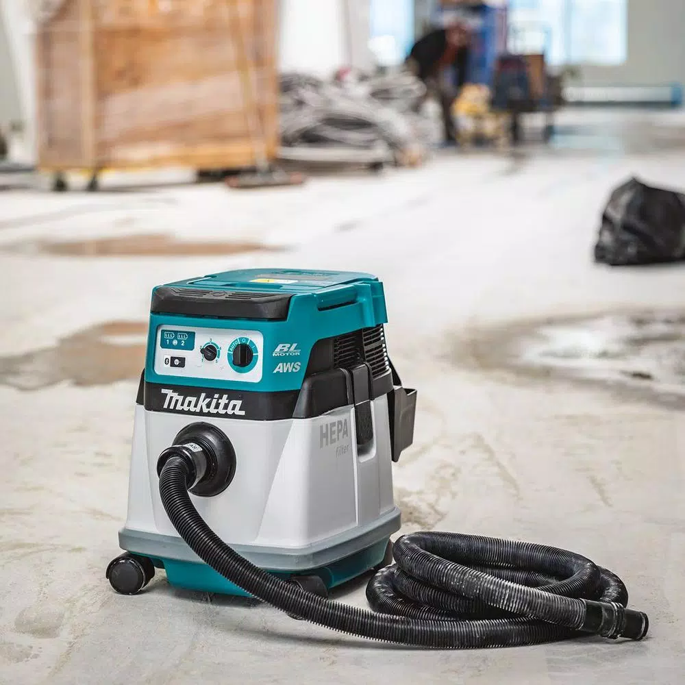 Makita 18V X2 LXT 36V Brushless Cordless 4 Gal. HEPA Dry Dust Extractor with AWS