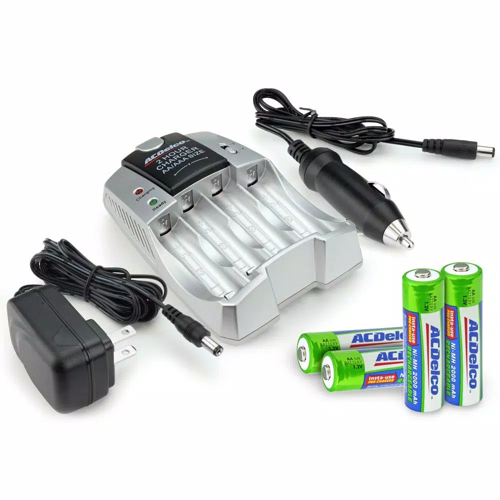 ACDelco AA/AAA NiMH Rechargeable Fast Charger Kit with 4 AA Batteries