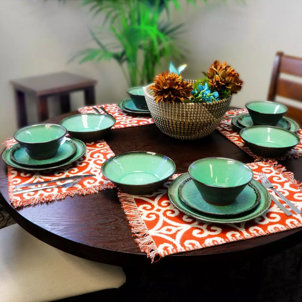 GIBSON elite Green Lantern 16-Piece Teal Terra Cotta Dinnerware Set, Service for 4