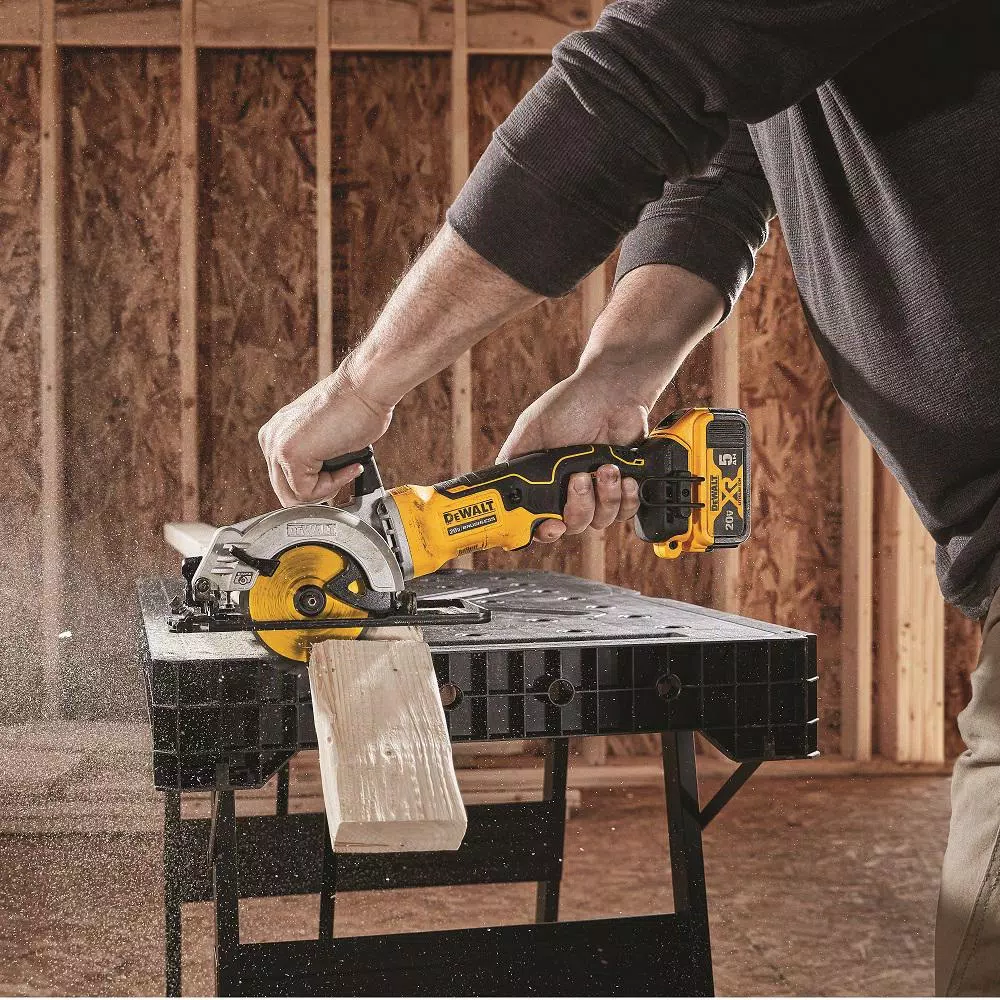 DEWALT ATOMIC 4-1/2 in. 24-Tooth Carbide Circular Saw Blade (2-Pack)